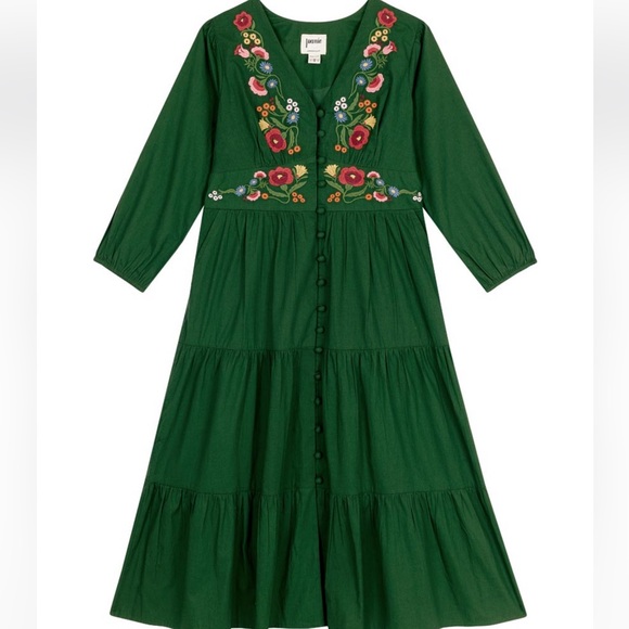 Elegant Green Embroidered Mid-Sleeve Dress - Picture 2 of 8
